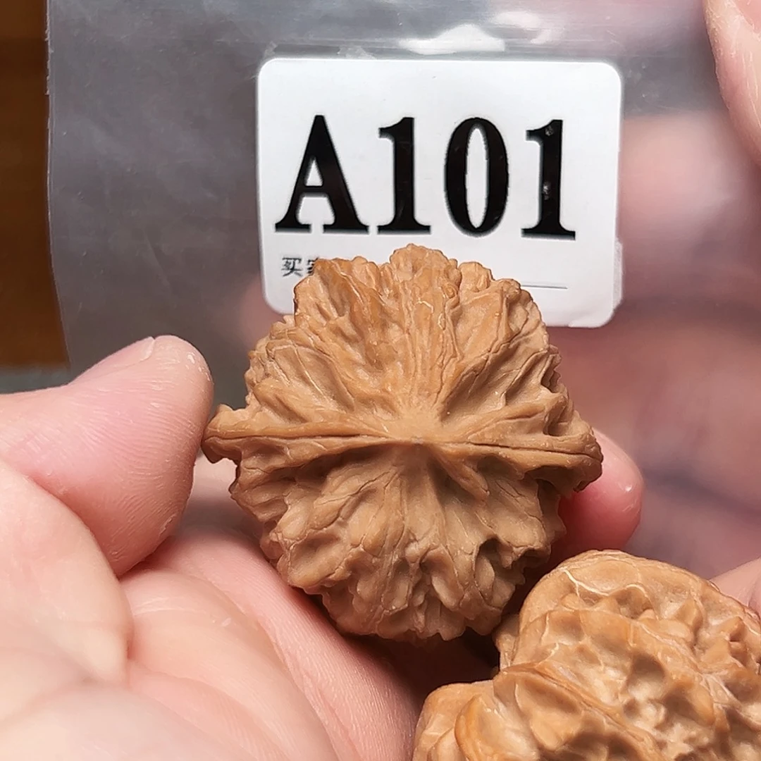 文玩核桃吊坠40苹果园