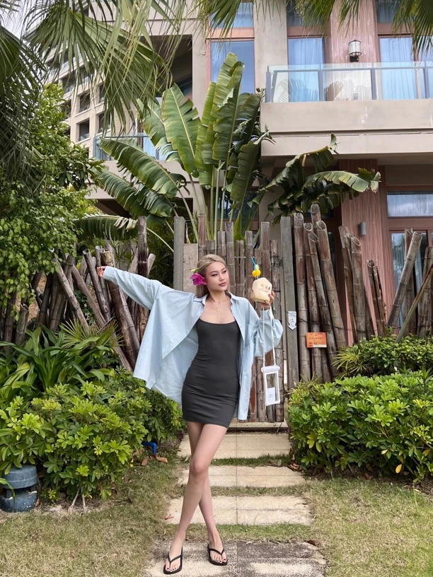 Hey Here | 高个子女生穿不短纯欲性感辣妹紧身显瘦包臀吊带短裙