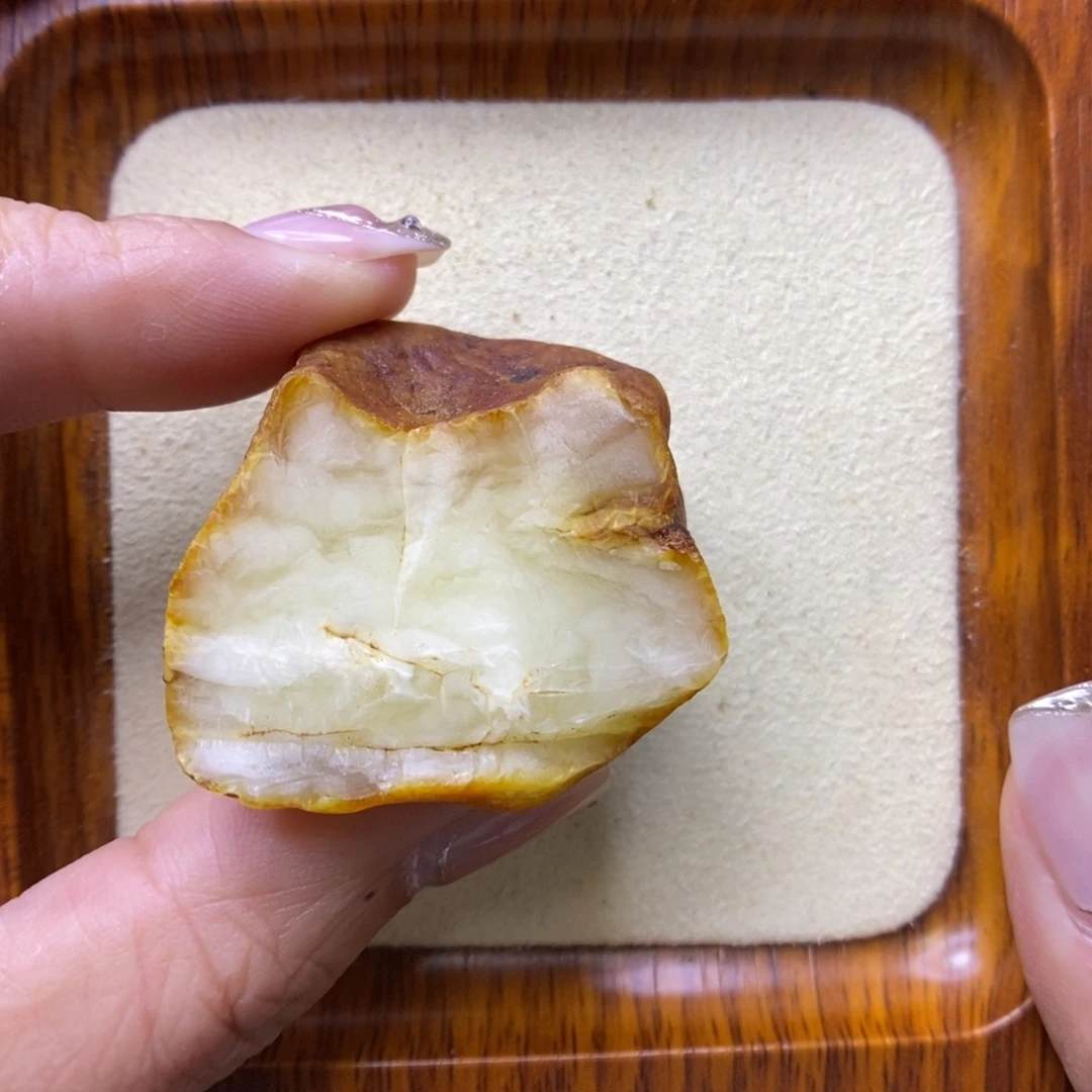 定制琥珀未镶嵌艾*敏