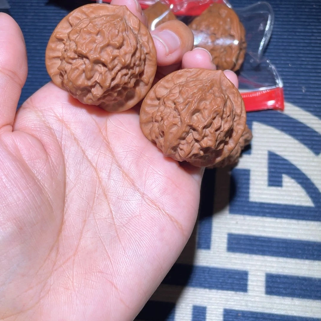 文玩核桃吊坠薛***猫瓷娃娃39
