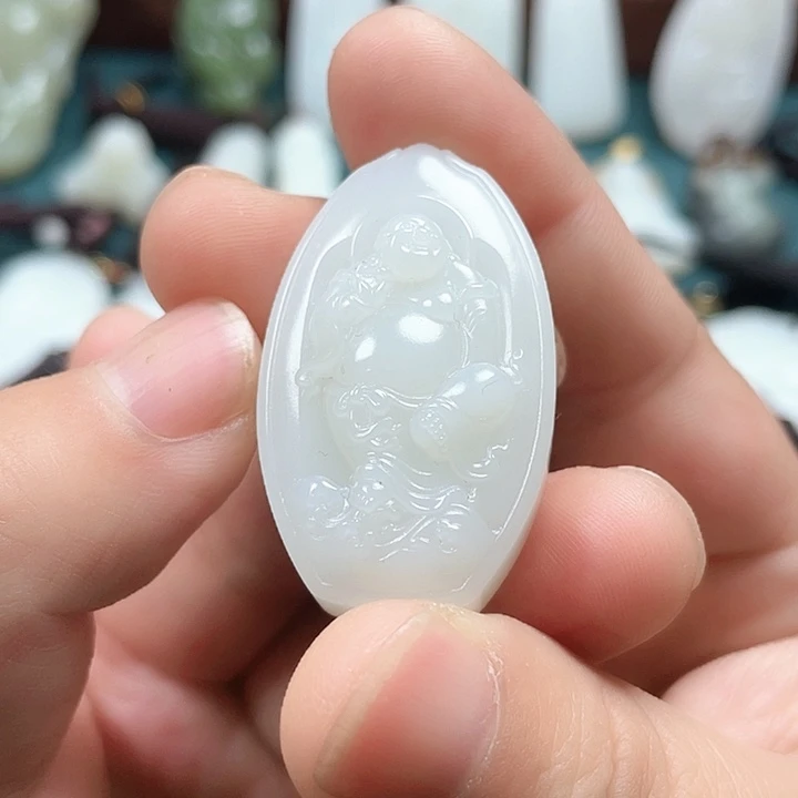 和田玉颈饰未镶嵌