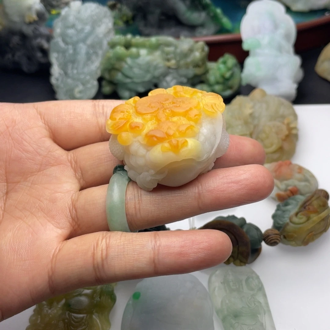 定制翡翠未镶嵌金蟾