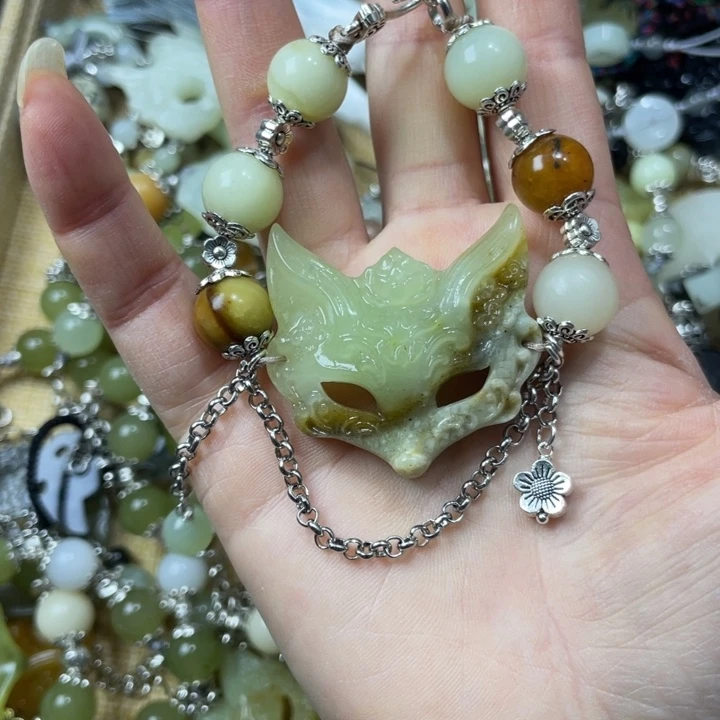 蛇纹石玉合金颈饰