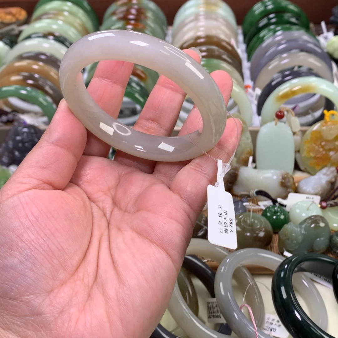 和田玉未镶嵌手镯55_56口径