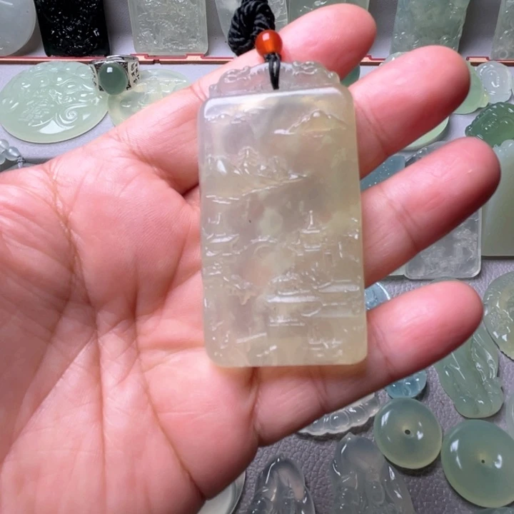 岫玉未镶嵌吊坠(赠链)