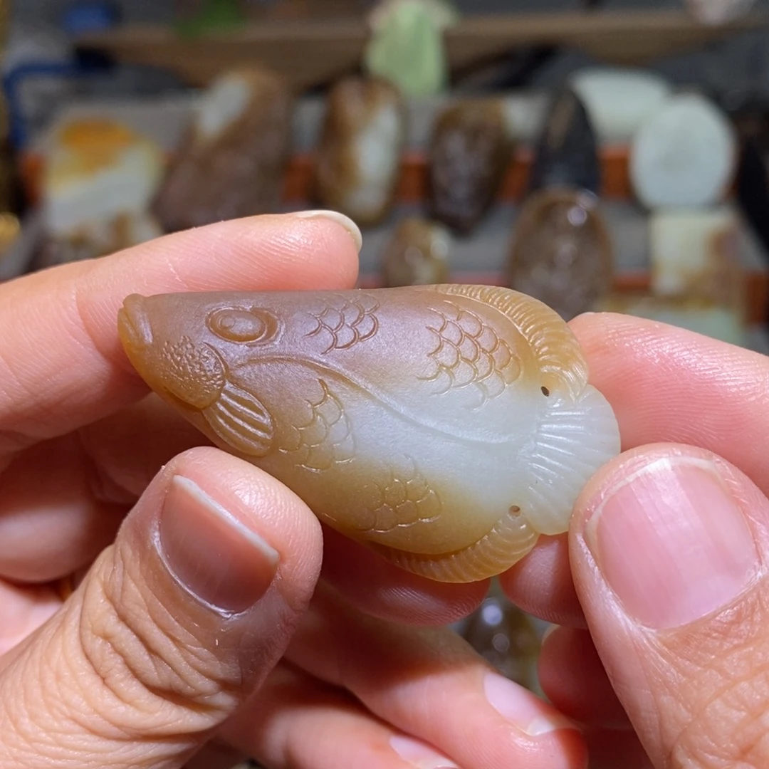 颈饰未镶嵌和田玉（糖玉）连年有余