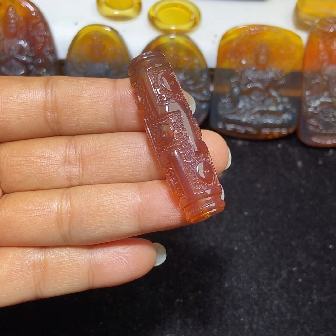 琥珀未镶嵌颈饰缅甸天然琥珀吊坠