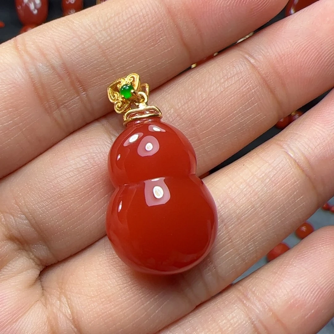 南红玛瑙吊坠18K金镶嵌