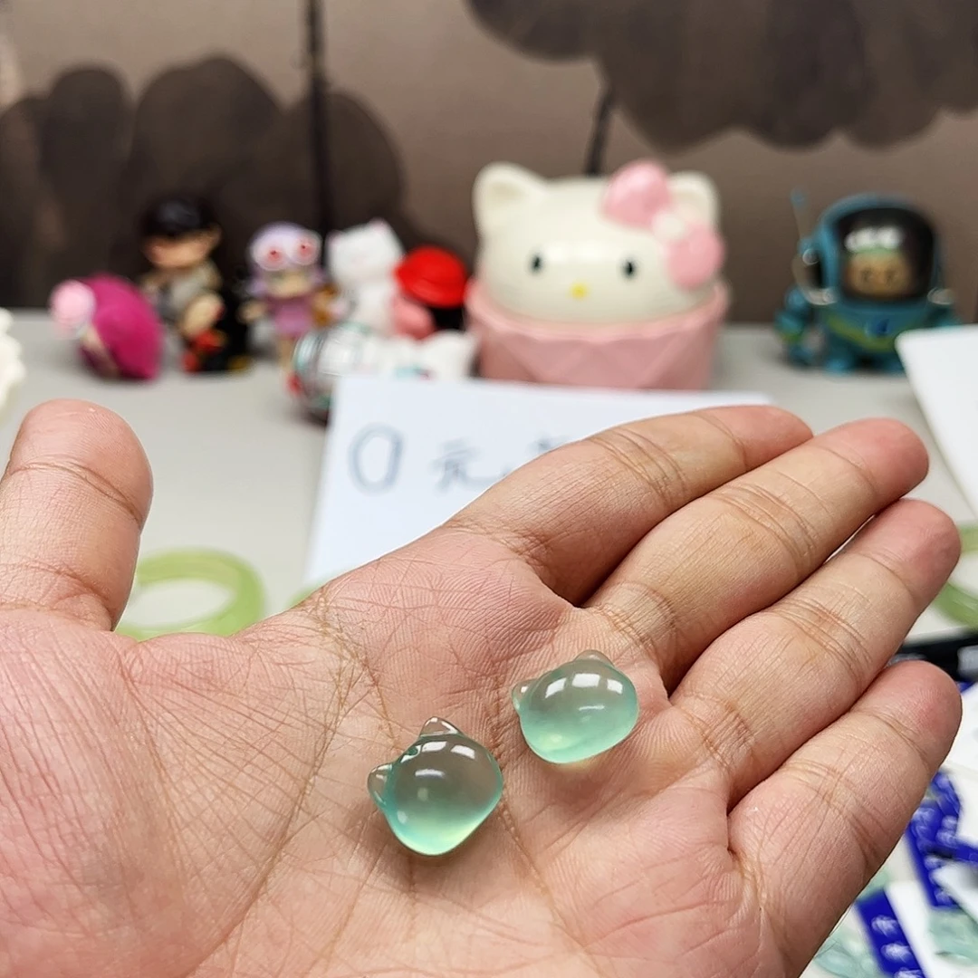 蛇纹石玉未镶嵌吊坠