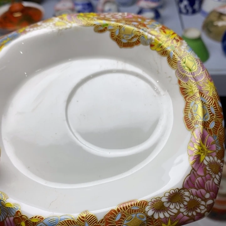 瓷片飞升至海拔较远之时