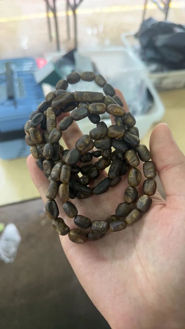 沉香【市寻琼香】乌身圆叶沉香留疤随型手串5克➕多样性发一@@6-14-6