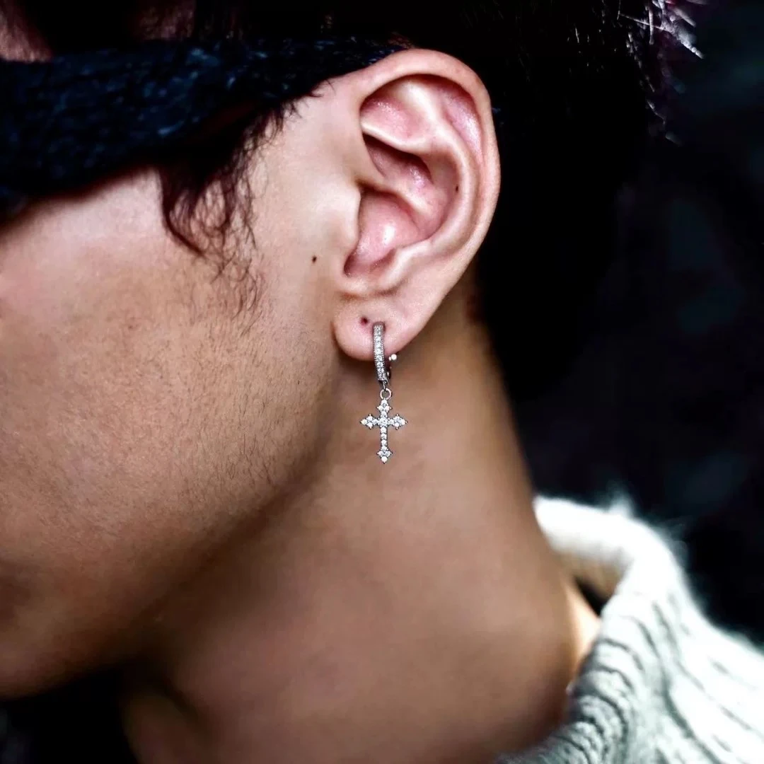 合金耳饰 银色男十字架耳环饰品素款小众耳扣嘻哈无耳洞欧美耳夹