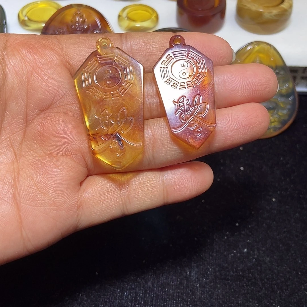 琥珀未镶嵌颈饰缅甸天然琥珀吊坠