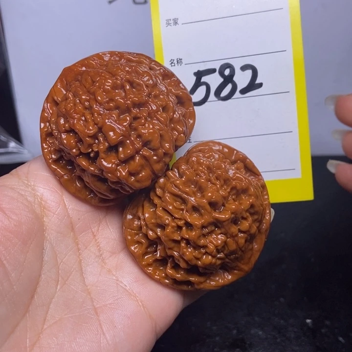 文玩核桃吊坠582/50官帽