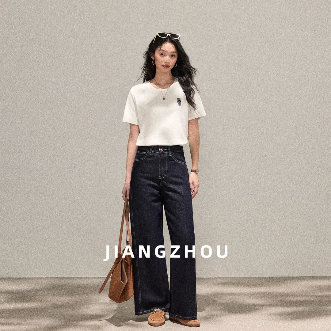 江洲【白熊】早秋新款时尚极简百搭神t圆领小熊设计款绒棉感短袖T恤