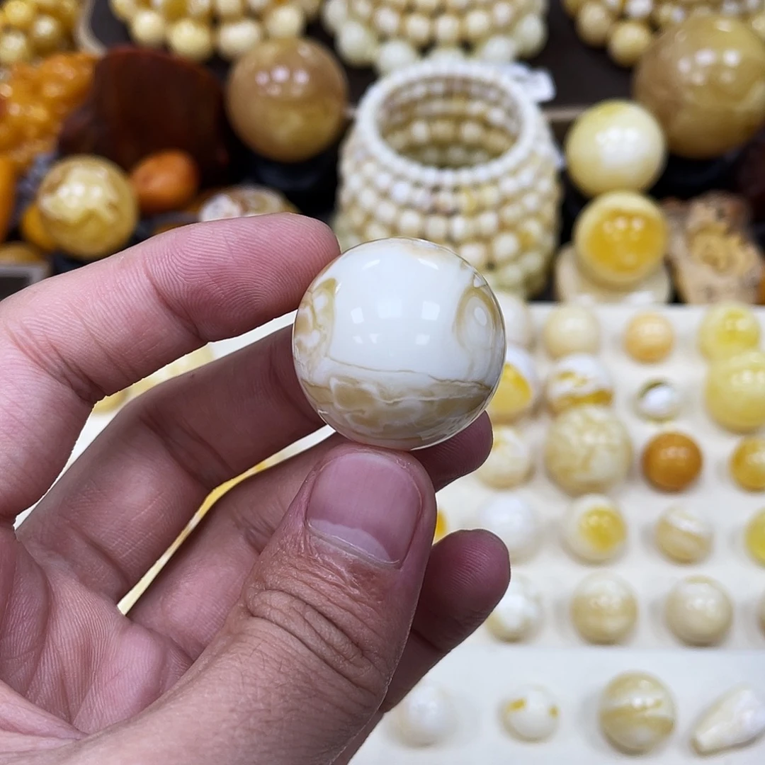 蜜蜡未镶嵌珠宝奇石27.6mm【双溶洞妖花瓷白】圆珠