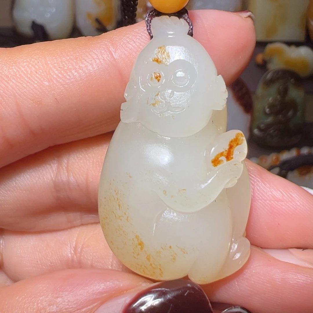 用***9和田玉未镶嵌颈饰