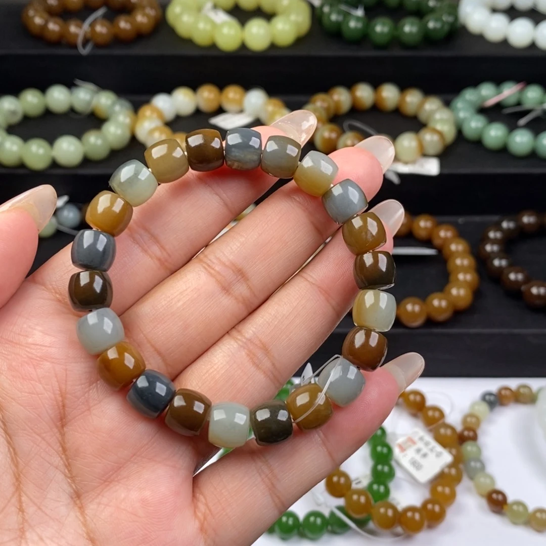 和田玉手串未镶嵌燕**子