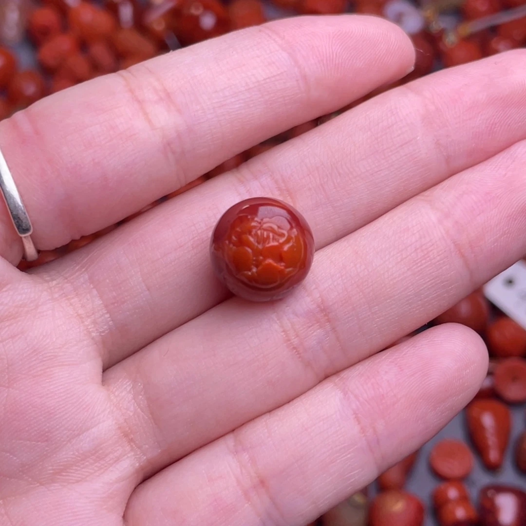 南红玛瑙配饰未镶嵌