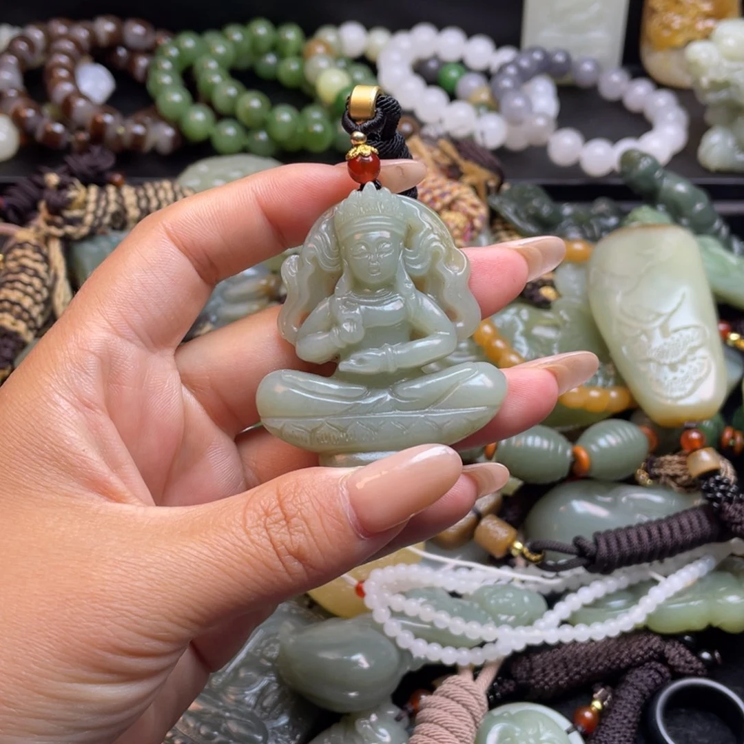 和田玉未镶嵌颈饰