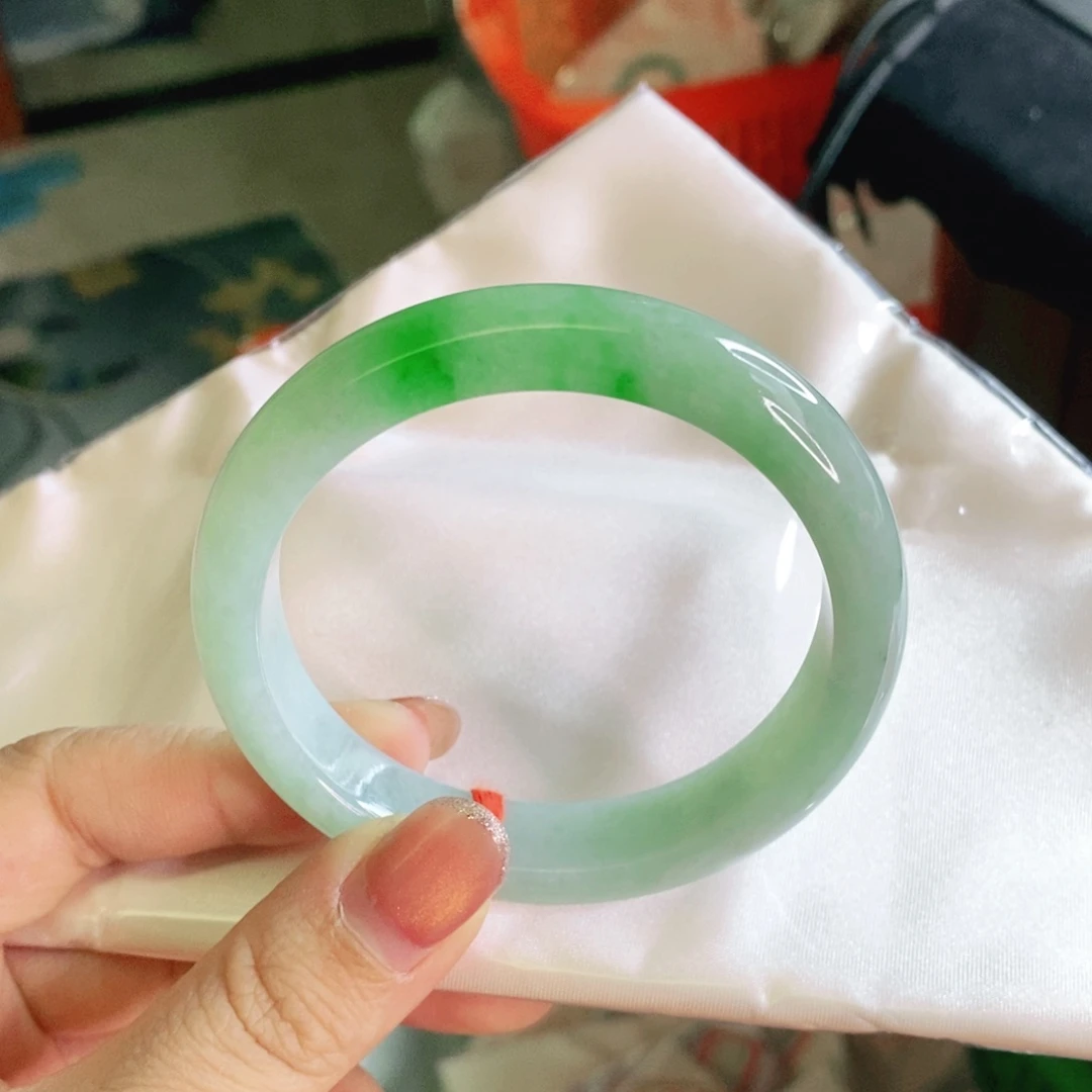 未镶嵌手镯翡翠57圈