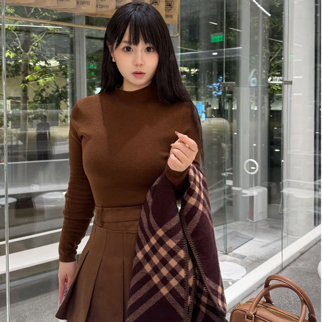 辣妹鹿皮绒百褶裙女《琼琼萱萱》 2025秋冬学院小个子a字裙半身短裙