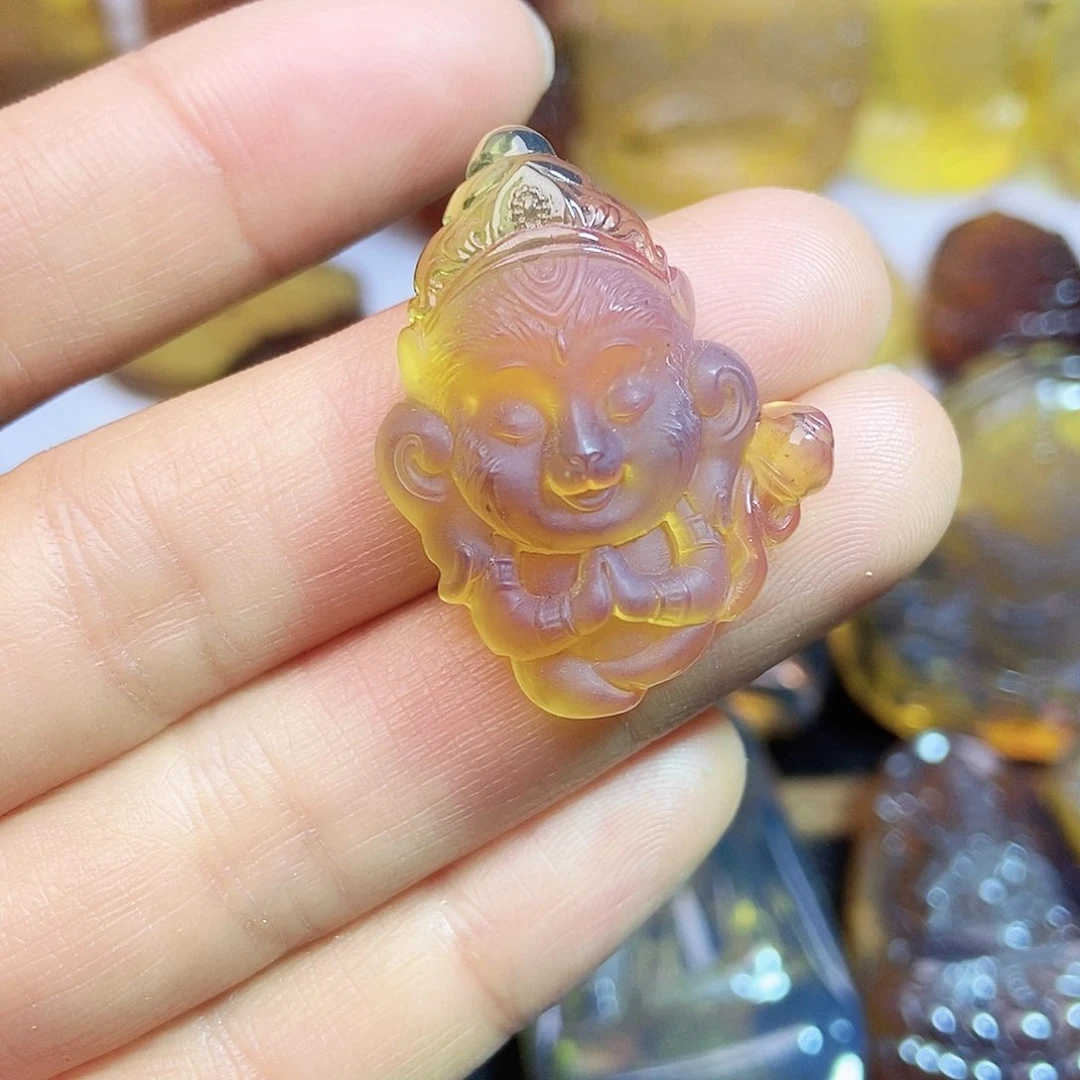 琥珀颈饰未镶嵌孙悟空