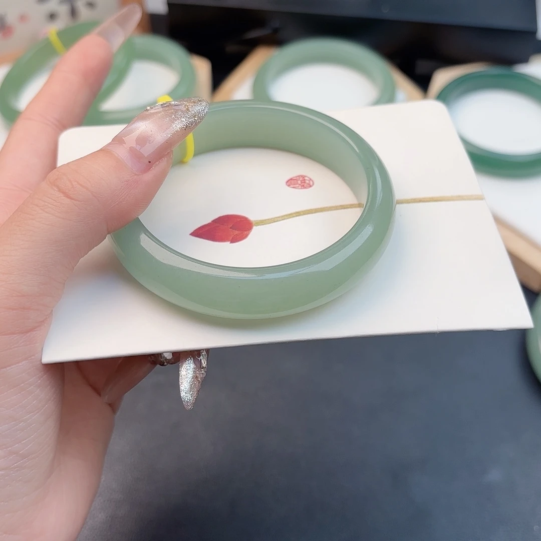 石英质玉未镶嵌手镯58