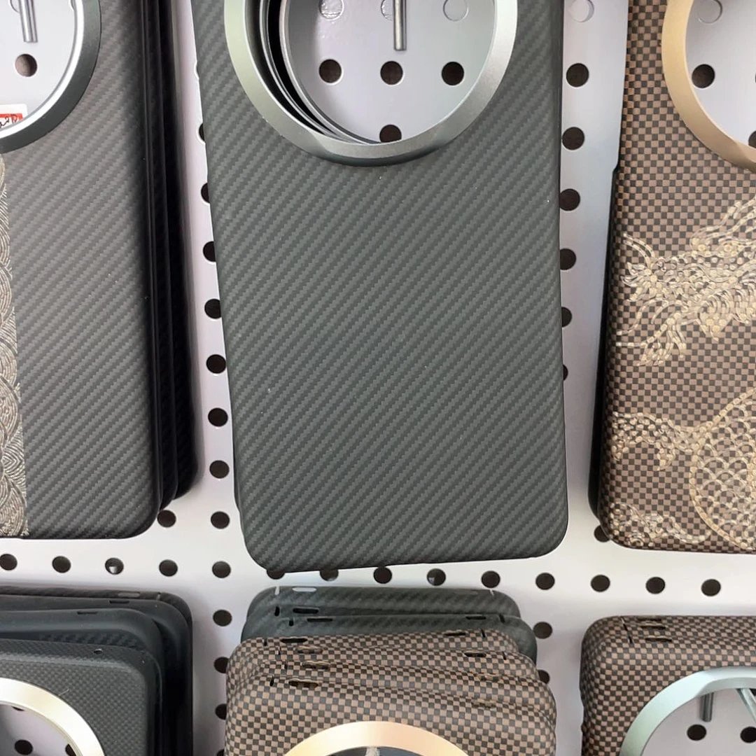 60ro磁吸，黑灰，正品凯夫拉，全新