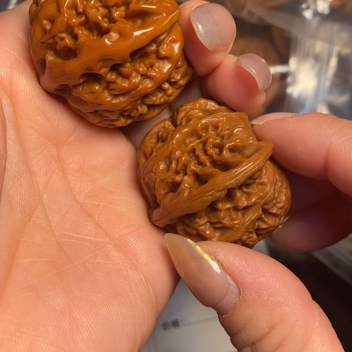 暖***腾文玩核桃把件