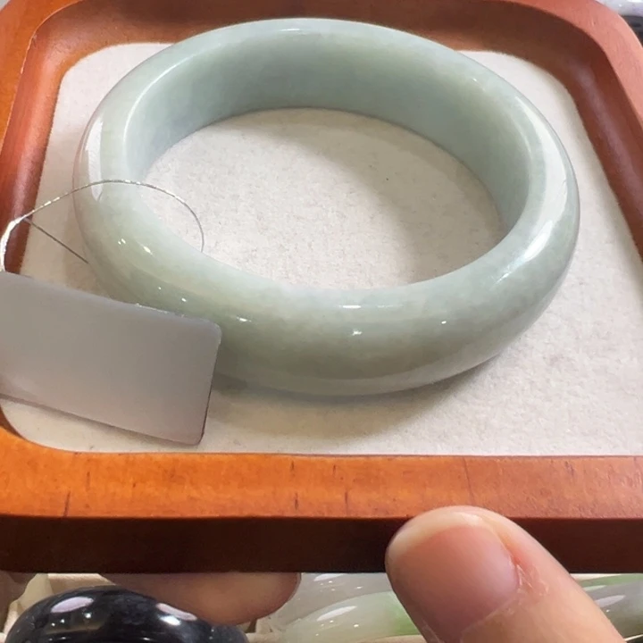 翡翠未镶嵌手镯翡翠