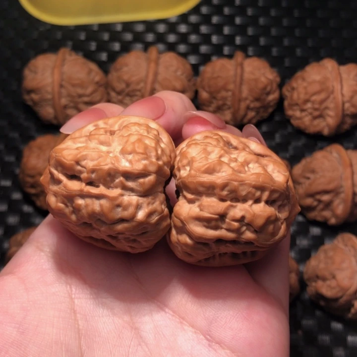 把件文玩核桃37四开八腿肌肉