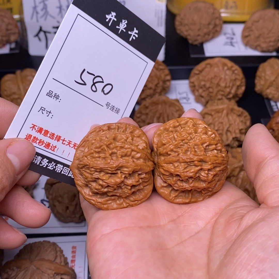 文玩核桃吊坠580虎头39
