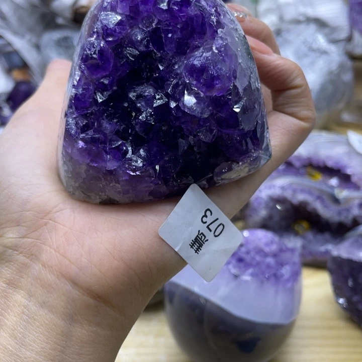 未镶嵌水晶大型摆件（非配饰）