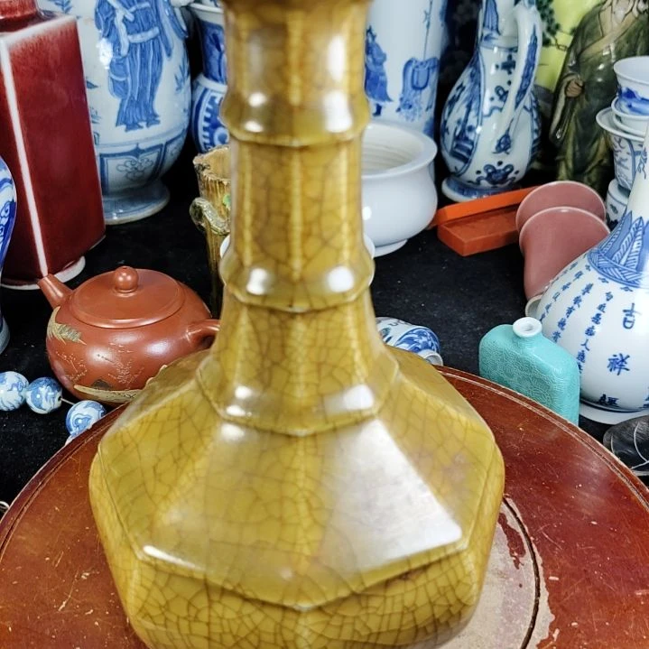 用****伢全手工制作的瓷器，