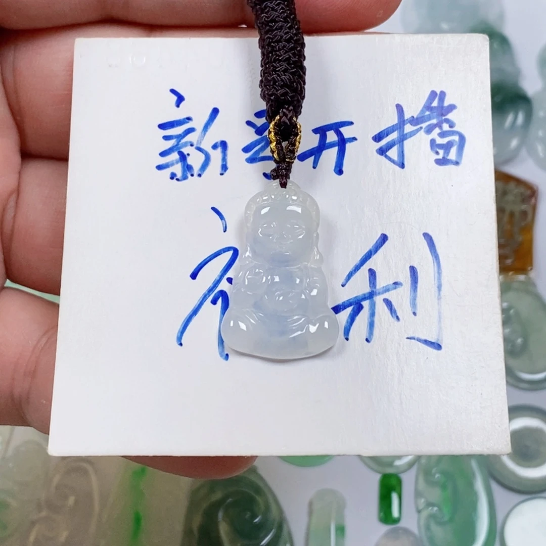 翡翠未镶嵌颈饰宝宝佛