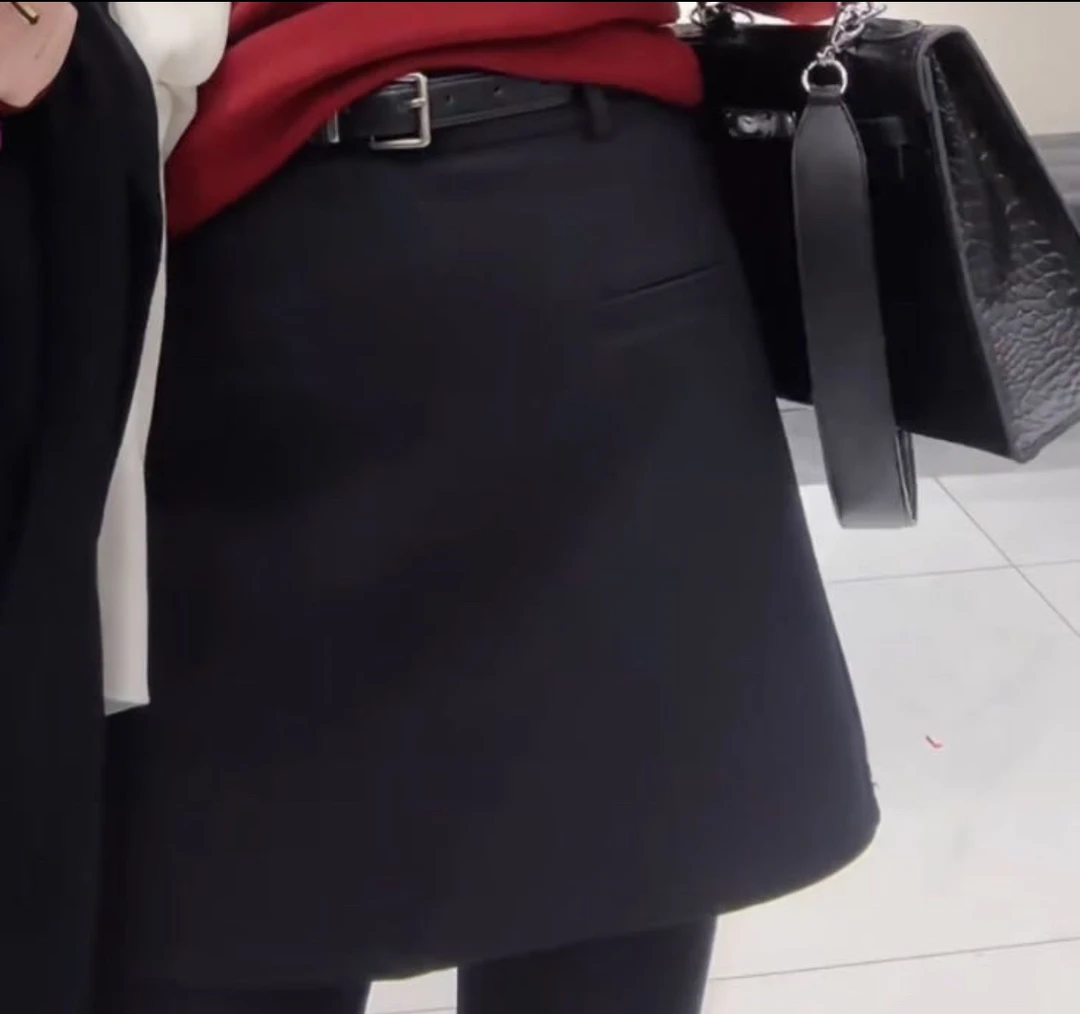 83779通勤时髦感拿捏两平假兜还是西服短裙