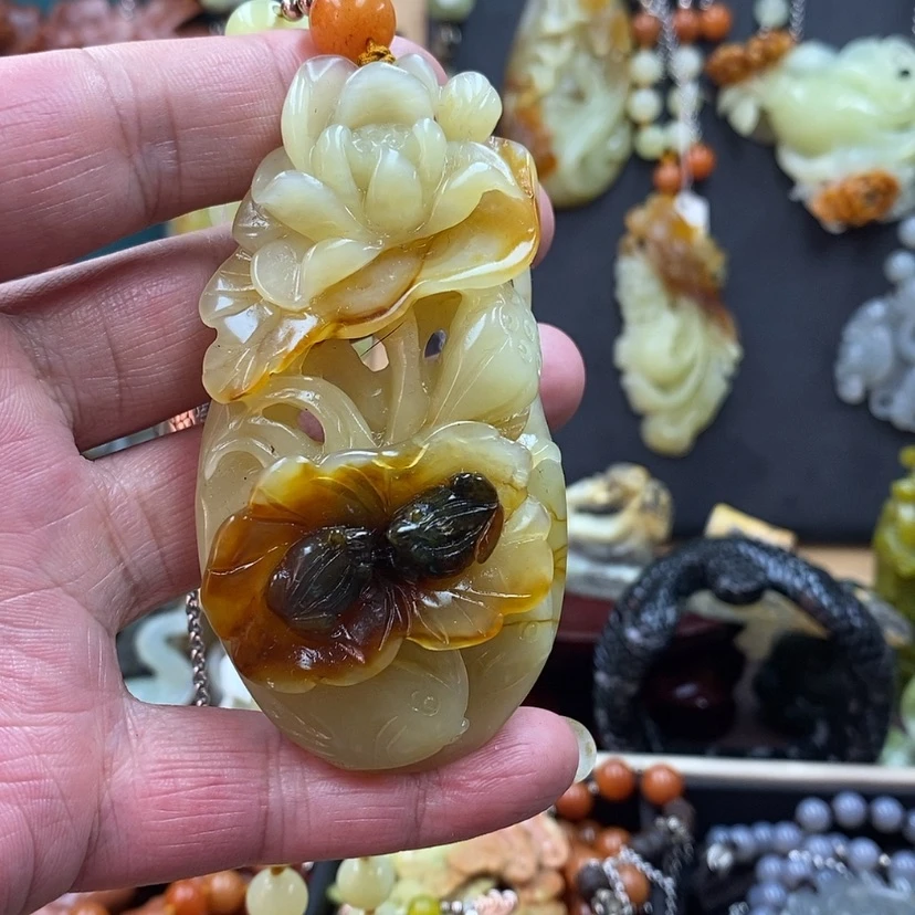 【闪购商品】蛇纹石玉吊坠未镶嵌