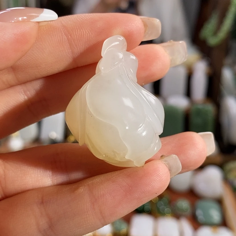 【闪购商品】吊坠(赠链)未镶嵌和田玉