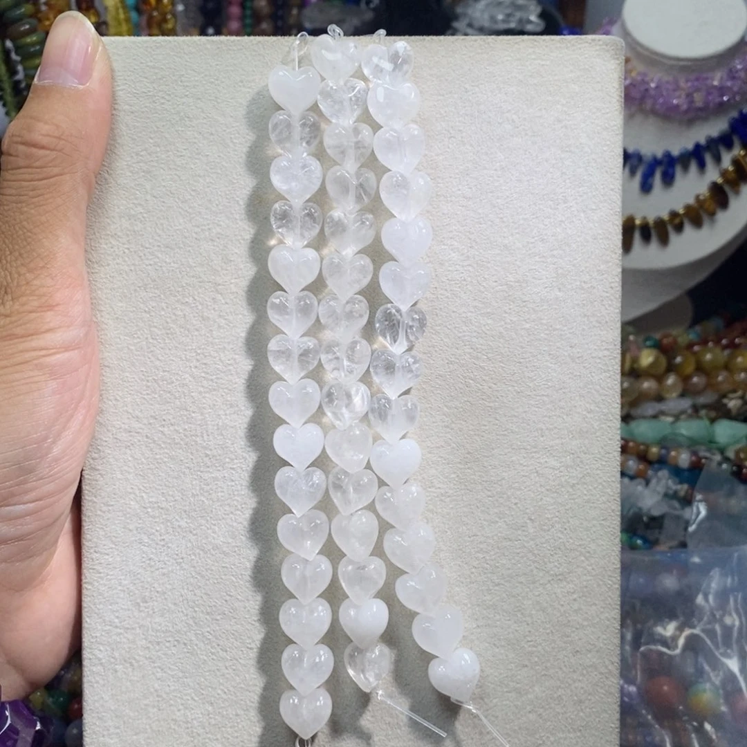 未镶嵌，天然白水晶屁桃8×12mm，石英质玉