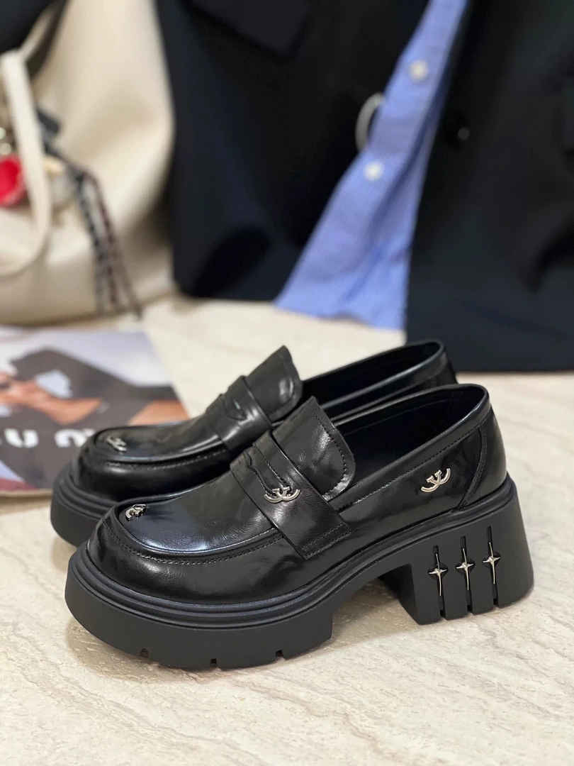 断码清库！高端品英伦风5cm橡胶底乐福鞋AM