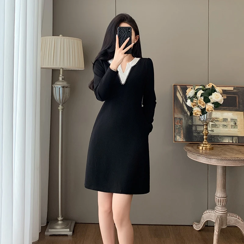 韩版沉稳连衣裙显瘦气质长袖时尚小黑裙黑色秋冬收腰中长款法式