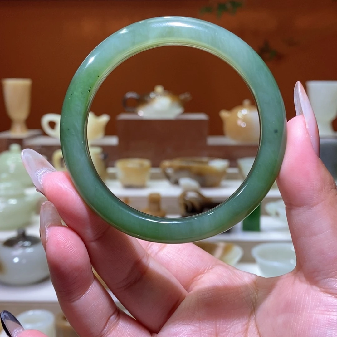 未镶嵌和田玉摆件俄碧玉手镯福利55.8mm