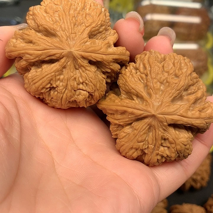 文玩核桃吊坠11粗筋