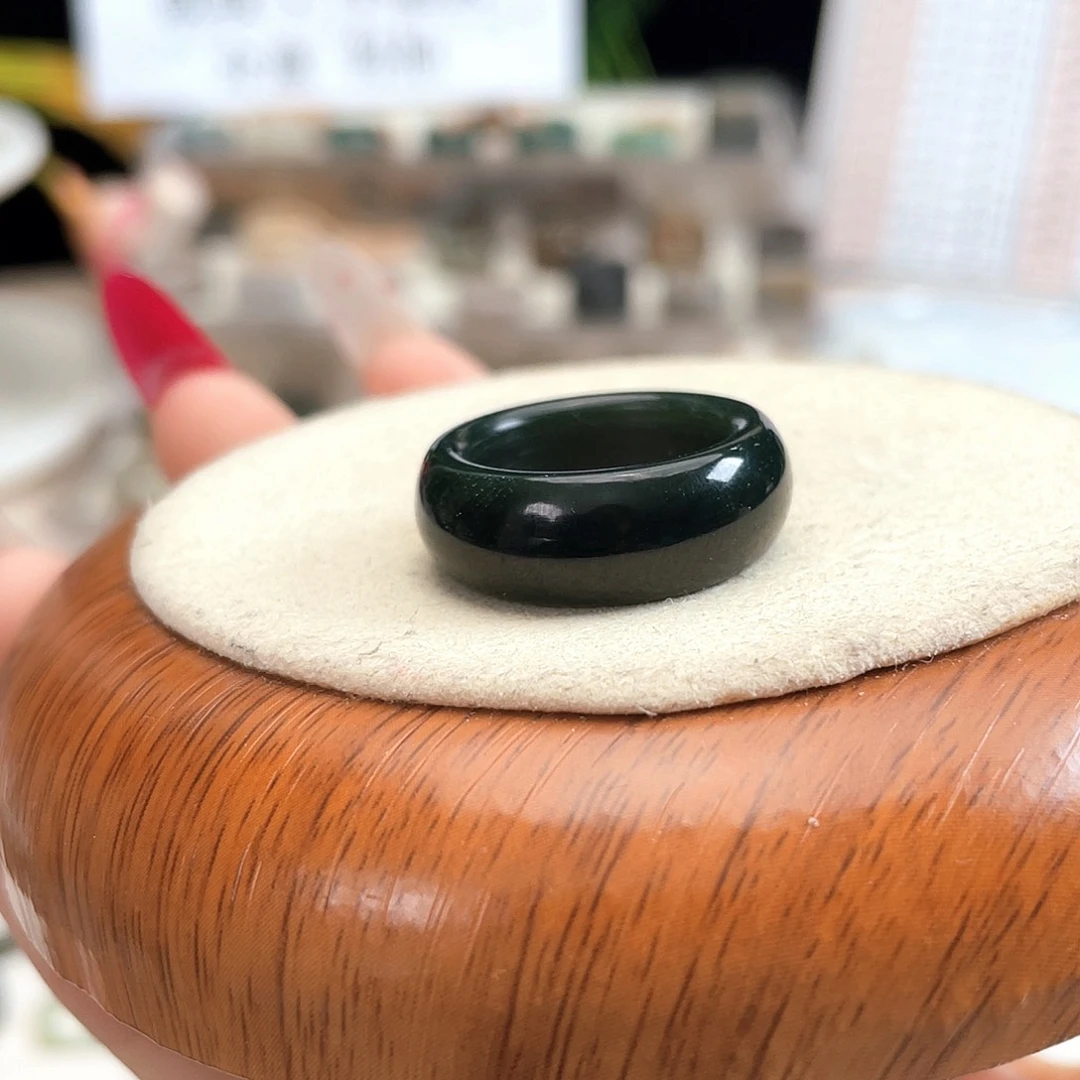 和田玉戒指未镶嵌c7黑青轮胎17.6不退货