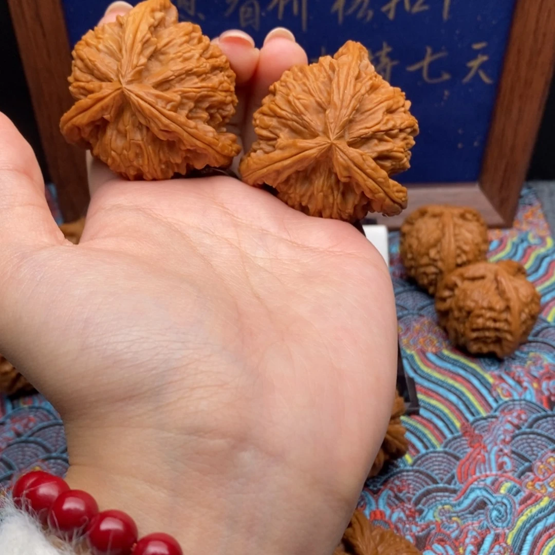 【闪购商品】用****3白狮