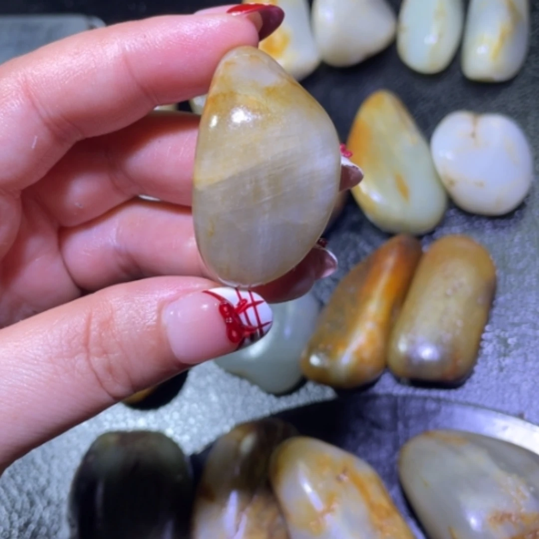 【闪购商品】颈饰未镶嵌和田玉