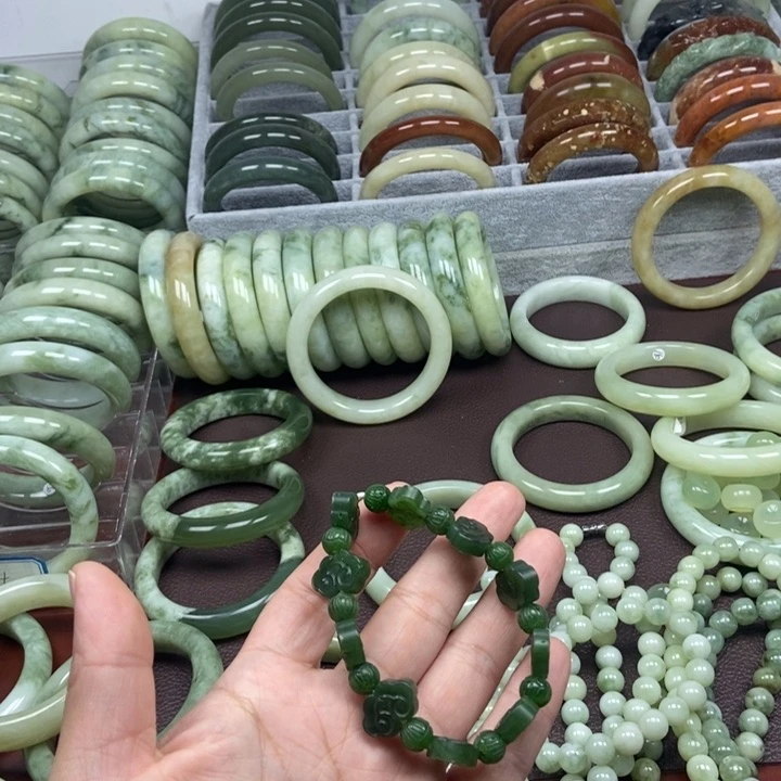 和田玉（碧玉）手链未镶嵌刘*花