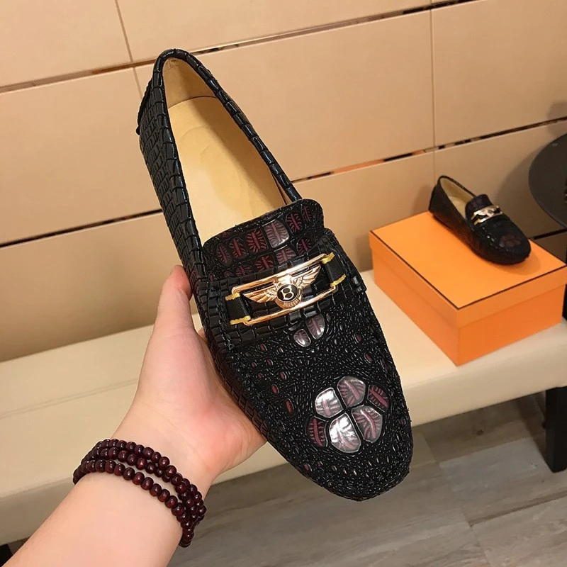 休闲皮鞋男新款真皮黑色套脚鞋夏季一脚蹬懒人鞋防滑透气豆豆鞋