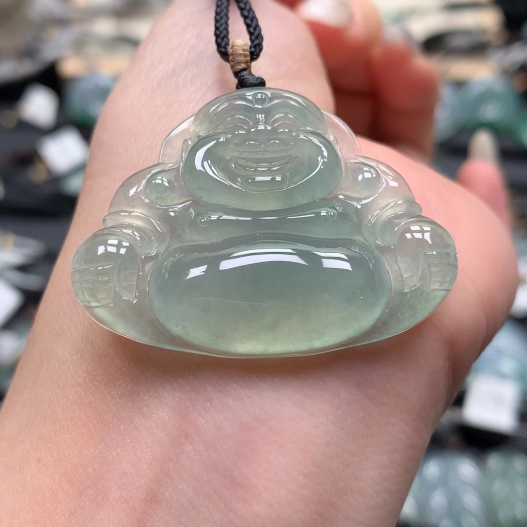 翡翠颈饰未镶嵌佛公